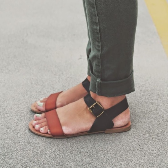 Merona Shoes - Merona Black and Brown Stud Sandals